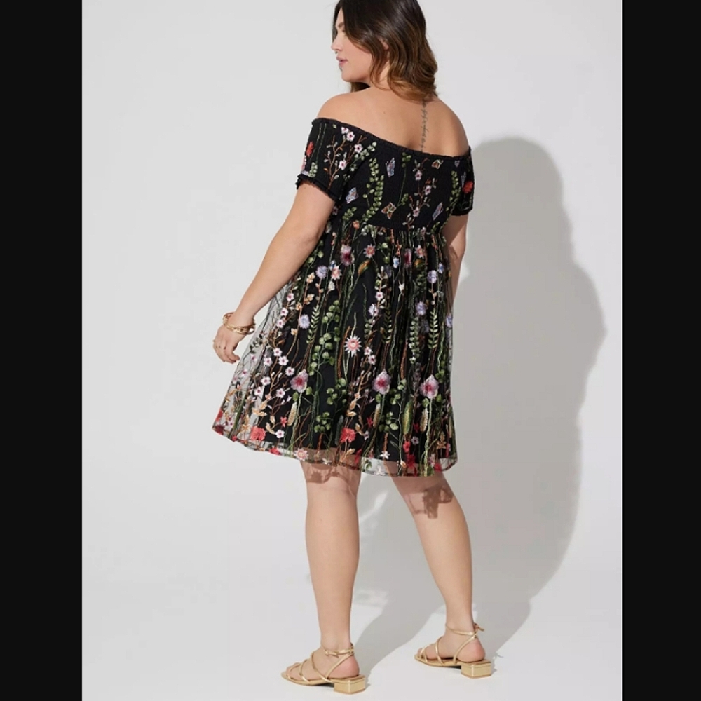 NWT Torrid Sheer Black Lace Smocked Off Shoulder Floral Embroidered Dress, sz 4 - Picture 3 of 12